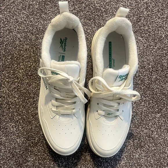 Reebok White and Green Sneakers - Picture 6 of 10